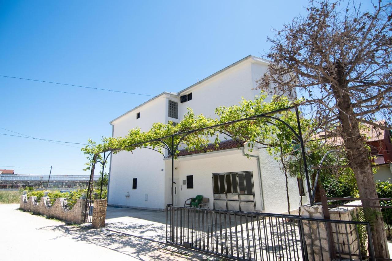 Apartmani Ivana Kaštela Exteriör bild