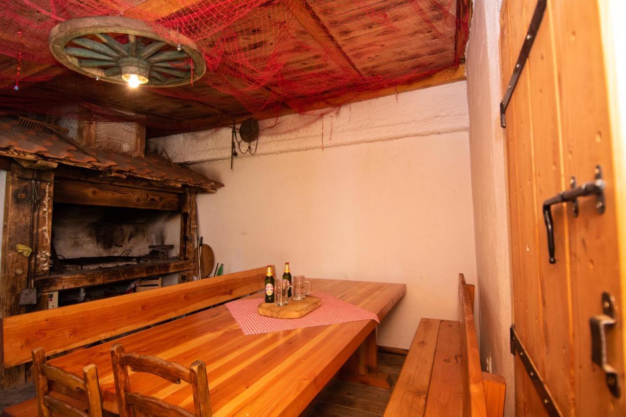 Apartmani Ivana Kaštela Exteriör bild