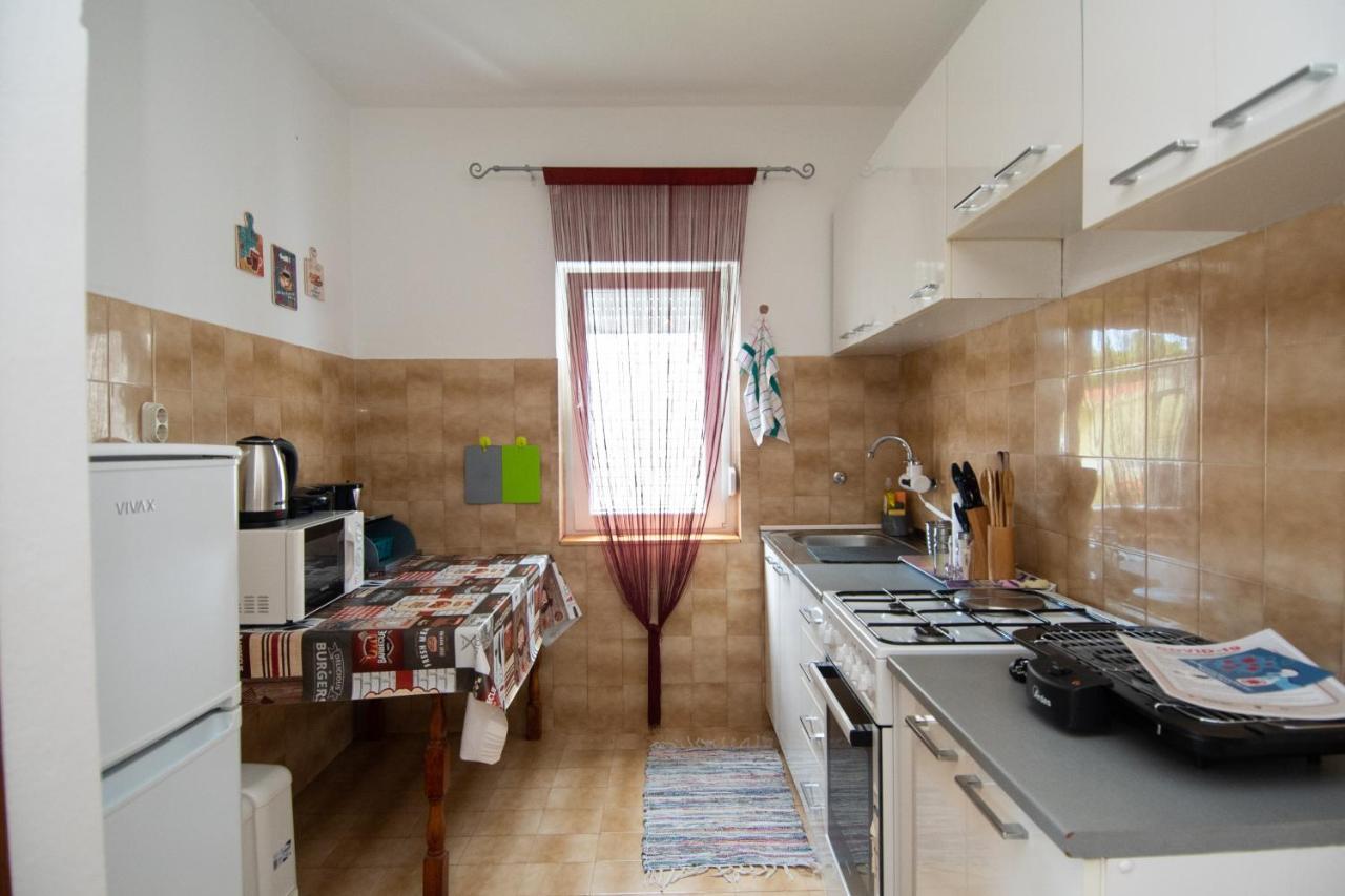 Apartmani Ivana Kaštela Exteriör bild