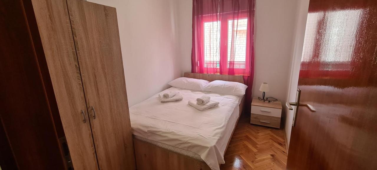 Apartmani Ivana Kaštela Exteriör bild