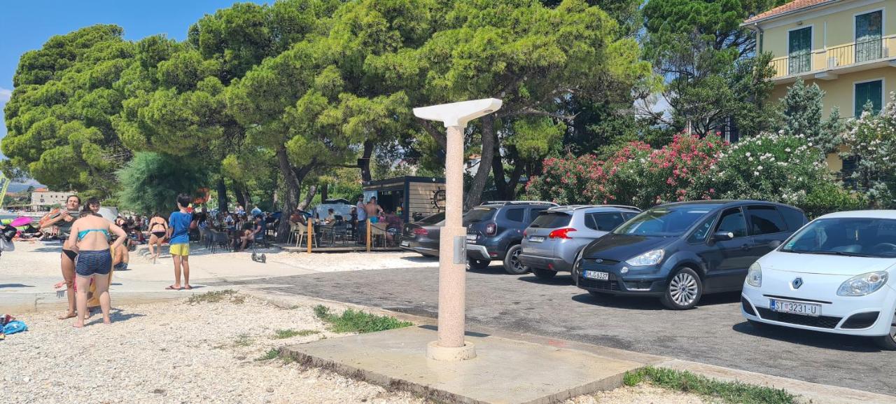 Apartmani Ivana Kaštela Exteriör bild